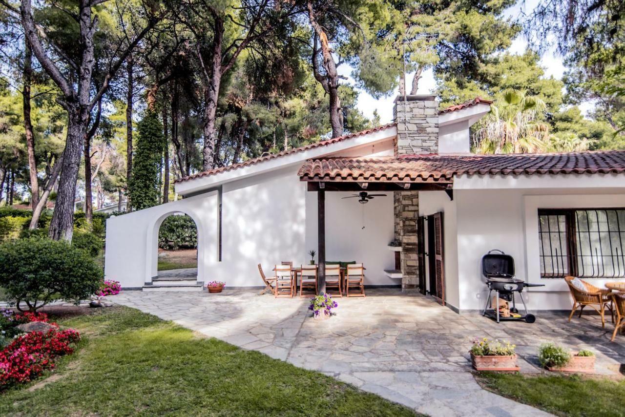Beautiful Holiday Villa In Sani Sani  Exterior photo